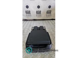 Begagnade Armstödsskydd, mitten Audi SQ7 (4MB/4MG) 4.0 TDI V8 32V Pris på förfrågan erbjuds av "Altijd Raak" Penders