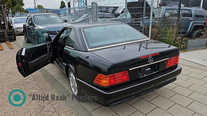 Bakdel (komplett) från en Mercedes-Benz SL (R129) 6.0 600 SL, SL-600 V12 48V 1995