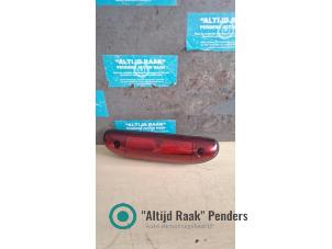 Begagnade Tredje bromsljus Fiat Ducato (243/244/245) 2.8 JTD Combinato Pris på förfrågan erbjuds av "Altijd Raak" Penders