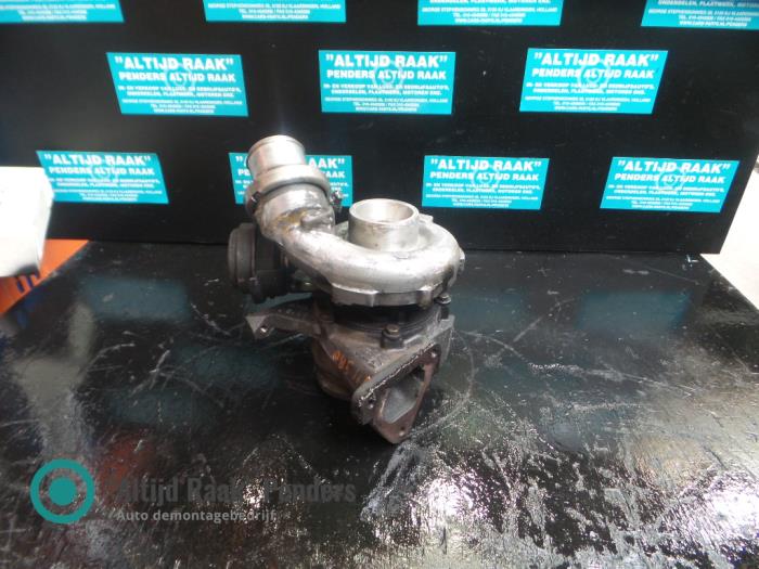 Turbo van een Mercedes Sprinter 2006