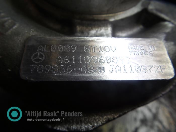 Turbo van een Mercedes Sprinter 2006