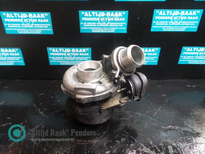 Turbo van een Mercedes Sprinter 2006