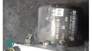 Używane Pompa ABS Audi TT Roadster (8N9) 1.8 20V Turbo Cena na żądanie oferowane przez "Altijd Raak" Penders