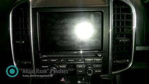 Gebruikte Radio CD Speler Porsche Cayenne II (92A) 3.0 D V6 24V Prijs op aanvraag aangeboden door "Altijd Raak" Penders