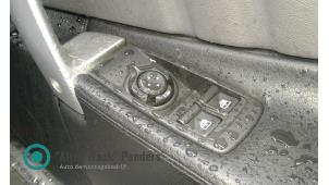 Gebruikte Elektrisch Raam Schakelaar Alfa Romeo Brera (939) 2.4 JTDM 20V Prijs € 908,71 Inclusief btw aangeboden door "Altijd Raak" Penders