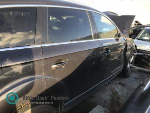 Begagnade Bakdörr, 4-dörrars, höger Audi Q7 (4LB) 3.0 TDI V6 24V Pris på förfrågan erbjuds av "Altijd Raak" Penders