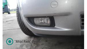 Begagnade Dimljus, höger fram Kia Carnival/Grand Carnival 3 2.9 CRDi 16V VGT Pris på förfrågan erbjuds av "Altijd Raak" Penders