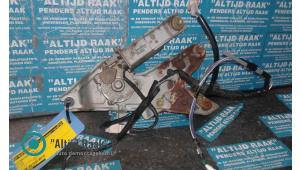 Gebruikte Ruitenwissermotor achter Toyota Hiace Prijs op aanvraag aangeboden door "Altijd Raak" Penders