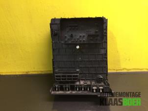 Gebruikte Zekeringkast Volkswagen Passat (3C2) 2.0 FSI 16V Prijs € 25,00 Margeregeling aangeboden door Autodemontage Klaas Boer