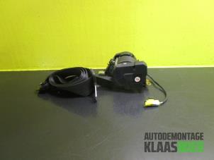 Begagnade Främre säkerhetsbälte, vänster Fiat Stilo Pris € 35,00 Marginaltabell erbjuds av Autodemontage Klaas Boer