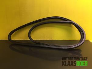 Begagnade Främre dörrtätning, 4-dörrars, höger Skoda Octavia Combi (1Z5) 1.6 TDI Greenline Pris € 25,00 Marginaltabell erbjuds av Autodemontage Klaas Boer