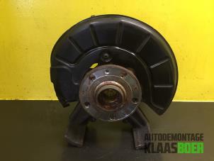 Gebruikte Fusee rechts-voor Volkswagen Golf V (1K1) 1.9 TDI Prijs € 50,00 Margeregeling aangeboden door Autodemontage Klaas Boer