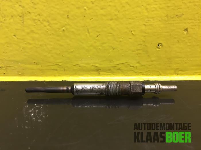 Glödstift från en Volkswagen Caddy III (2KA,2KH,2CA,2CH) 1.9 TDI 2007