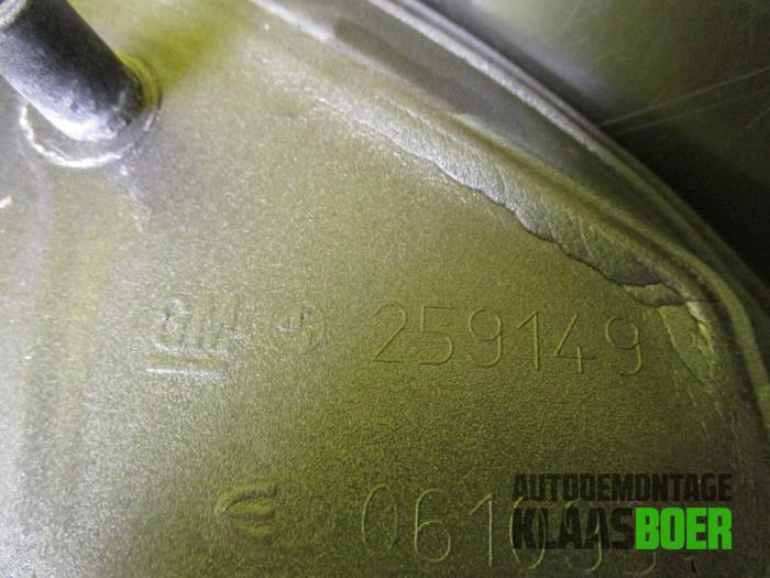 Buitenspiegel links van een Opel Astra G (F08/48) 1.6 16V 2001