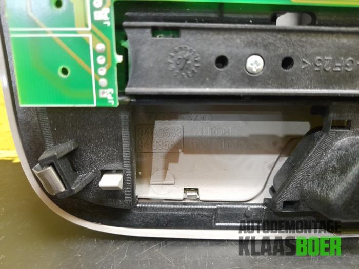 Innerbelysning, fram från en Volvo V70 (SW) 2.4 D 20V 2004