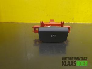 Gebruikte Handrem schakelaar Peugeot 508 (8D) 2.0 Hybrid4 16V Prijs € 35,00 Margeregeling aangeboden door Autodemontage Klaas Boer