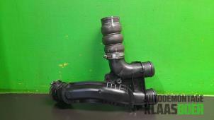 Używane Rura chlodnicy miedzystopniowej Peugeot 308 SW (L4/L9/LC/LJ/LR) 1.6 BlueHDi 120 Cena € 25,00 Procedura marży oferowane przez Autodemontage Klaas Boer