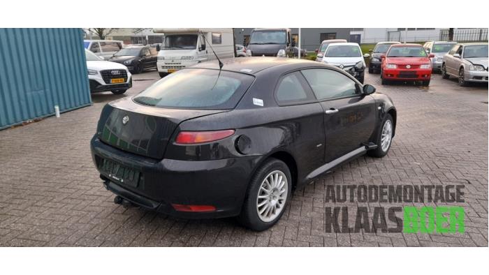 Achterklep van een Alfa Romeo GT (937) 2.0 JTS 16V 2007