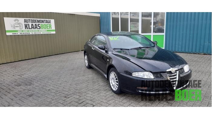 Achterklep van een Alfa Romeo GT (937) 2.0 JTS 16V 2007