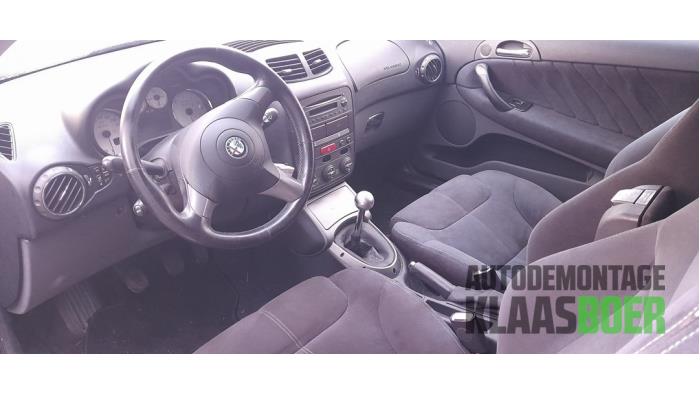 Achterklep van een Alfa Romeo GT (937) 2.0 JTS 16V 2007