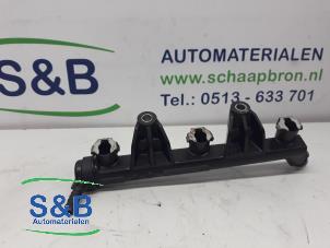 Begagnade Bränsleinsprutningsmunstycke Volkswagen Fox (5Z) 1.2 Pris € 40,00 Marginaltabell erbjuds av Schaap & Bron