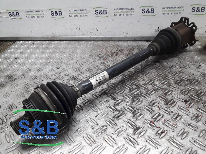 Drivaxel, höger fram från en Audi A4 (B6) 2.0 20V 2002
