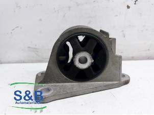 Begagnade Motorfäste BMW Mini One/Cooper (R50) 1.6 16V Cooper Pris € 30,00 Marginaltabell erbjuds av Schaap & Bron