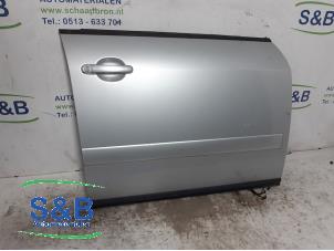 Begagnade Framdörr, 4-dörrars, höger Audi A2 (8Z0) 1.6 FSI 16V Pris € 125,00 Marginaltabell erbjuds av Schaap & Bron