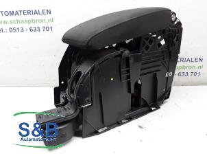 Begagnade Armstöd Volkswagen Golf VI Variant (AJ5/1KA) 1.6 TDI 16V 105 Pris € 80,00 Marginaltabell erbjuds av Schaap & Bron