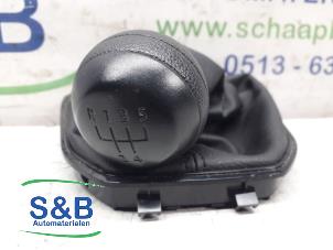 Begagnade Växelspaksskydd Volkswagen Caddy IV 2.0 TDI 75 Pris € 25,00 Marginaltabell erbjuds av Schaap & Bron