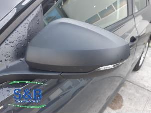 Używane Lusterko zewnetrzne lewe Volkswagen Polo VI (AW1) 1.0 12V BlueMotion Technology Cena € 100,00 Procedura marży oferowane przez Schaap & Bron