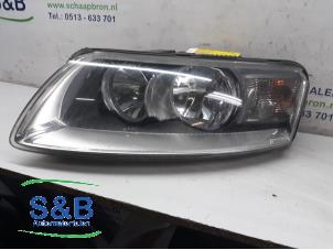 Begagnade Strålkastare, vänster Audi A6 Avant (C6) Pris € 90,00 Marginaltabell erbjuds av Schaap & Bron
