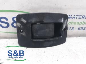 Begagnade Bakdörrhandtag, minibuss/van Fiat Doblo (263) 1.6 D Multijet Pris € 20,00 Marginaltabell erbjuds av Schaap & Bron