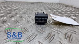 Używane Silnik reflektora Skoda Fabia II Combi 1.2 TDI 12V Greenline Cena € 15,00 Procedura marży oferowane przez Schaap & Bron