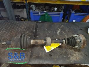 Gebruikte Cardanas links-voor (VWA) Volkswagen New Beetle (9C1/9G1) 1.6 Prijs € 40,00 Margeregeling aangeboden door Schaap & Bron