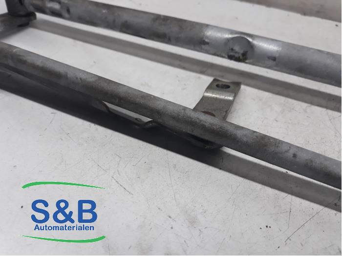 Torkarmekanism från en Volkswagen Polo V (6R) 1.4 16V 2011