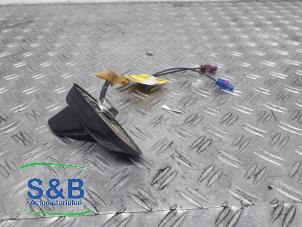 Używane Antena Volkswagen Passat Variant (3C5) 1.4 TSI 16V Cena € 25,00 Procedura marży oferowane przez Schaap & Bron