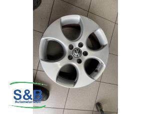 Gebruikte Velg Volkswagen Jetta III (1K2) 2.0 FSI 16V Prijs € 99,00 Margeregeling aangeboden door Schaap & Bron