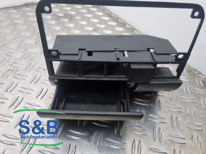 Diverse från en Volkswagen Golf III Cabrio Restyling (1E7) 1.6 1999