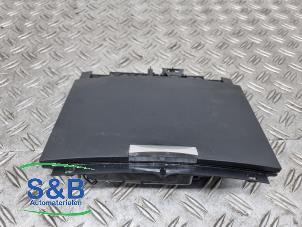 Begagnade Askkopp, fram Volkswagen Touareg (7LA/7L6) 3.2 V6 24V Pris € 39,99 Marginaltabell erbjuds av Schaap & Bron