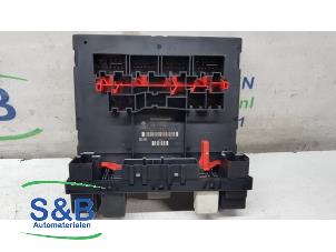 Używane Komputer pokladowy Volkswagen Golf V (1K1) 1.9 TDI 4Motion Cena € 75,00 Procedura marży oferowane przez Schaap & Bron