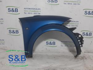 Begagnade Framskärm, höger Audi A2 (8Z0) 1.4 TDI Pris € 49,00 Marginaltabell erbjuds av Schaap & Bron