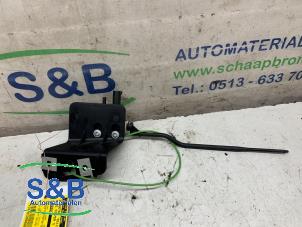 Gebruikte Motor Tankklepvergrendeling Mini Mini (R56) 1.6 16V Cooper S Prijs € 20,00 Margeregeling aangeboden door Schaap & Bron