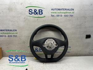 Gebruikte Stuurwiel Volkswagen Polo VI (AW1) 1.0 12V BlueMotion Technology Prijs € 149,00 Margeregeling aangeboden door Schaap & Bron