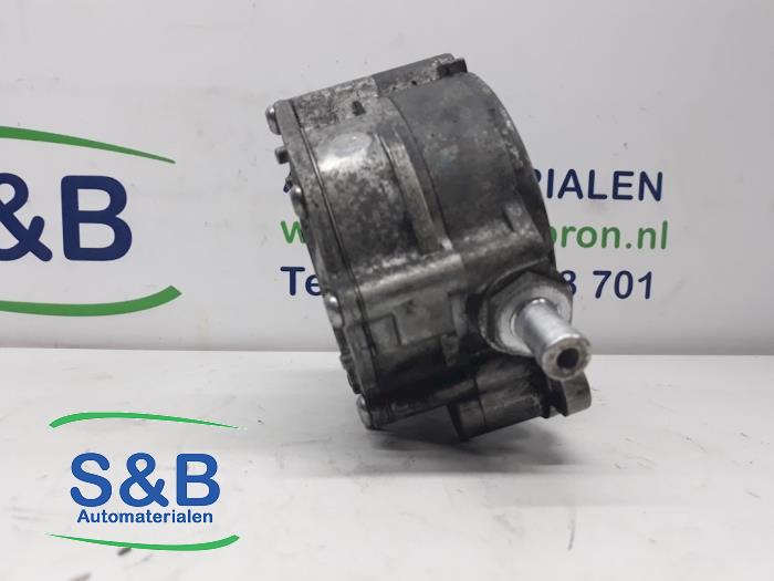 Brandstofpomp Mechanisch van een Volkswagen Golf VI (5K1) 1.9 TDI 2008