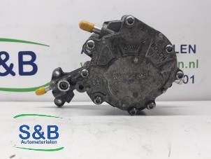 Gebruikte Brandstofpomp Mechanisch Volkswagen Golf VI (5K1) 1.9 TDI Prijs € 50,00 Margeregeling aangeboden door Schaap & Bron