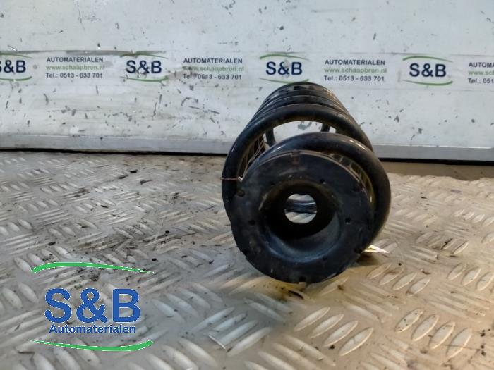 Schroefveer achter van een Seat Toledo (NHAA) 1.2 TSI 2013