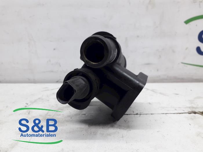 Termostathus från en Seat Alhambra (7V8/9) 2.0 TDI 2006