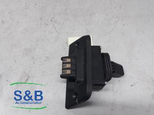 Gebruikte Deurcontact schakelaar Volkswagen Transporter T6 2.0 TDI 150 4Motion Prijs € 10,00 Margeregeling aangeboden door Schaap & Bron