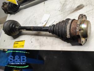 Gebruikte Aandrijfas links-voor Audi TT (8N3) 1.8 20V Turbo Prijs € 60,00 Margeregeling aangeboden door Schaap & Bron